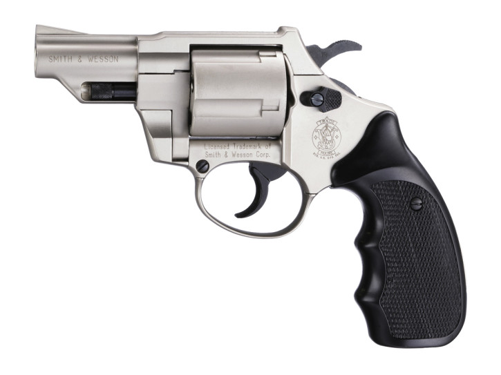 Smith & Wesson Combat, vernickelt, Combat-Kunststoffgriffschalen