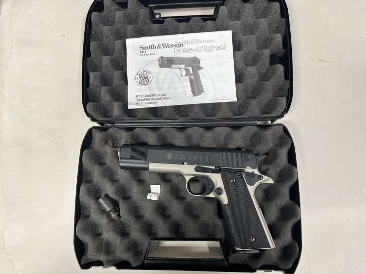 Smith & Wesson 1911 bicolor