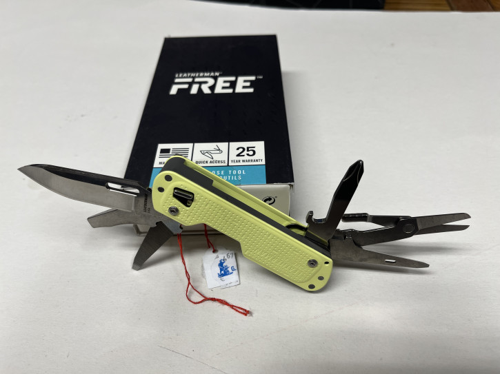 Leatherman Free T4 Messer Lunar