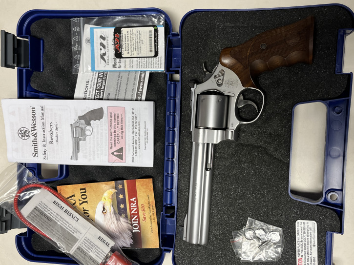 Revolver Smith&Wesson 629-6   .44RemMagnum  Classic Champion Match Master" Stainless