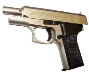 Colt Double Eagle Combat Commander vernickelt, Kunststoffgriff