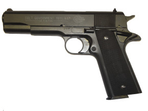 Colt Government 1911 A1 brüniert, Kunststoffgriffschalen