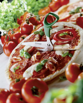 Pizzaschere rot grün Pizzaschere rot grün
