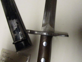 Schweizer Bajonett für Karabiner K 31 mit Koppels