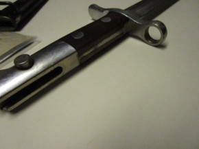 Schweizer Bajonett für Karabiner K 31 mit Koppels