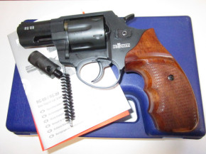 Röhm RG 89, brüniert mit Holzgriff, 9mm R Knall