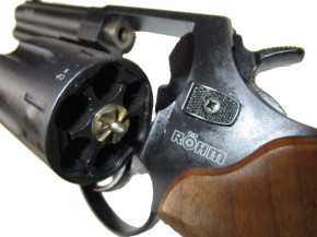 Röhm RG 99 brüniert mit Holzgriffschalen, 9mm R Knall
